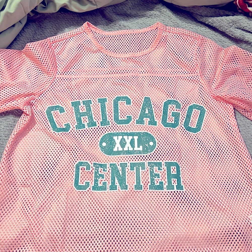 New! SHEIN stylish football jersey 
Super cute pink with green and white